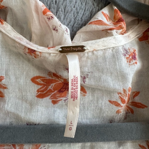 Brand - Free People Amanda Ruffle Top
Size - Large - Picture 6 of 7